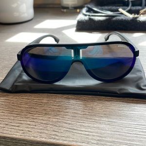 Men’s sunglasses and bag